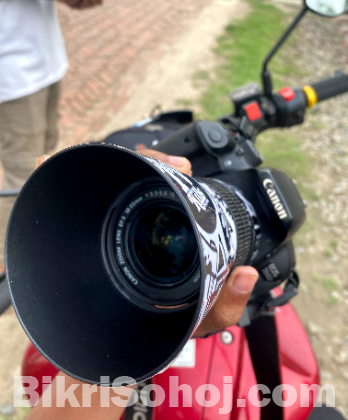 Canon 700D